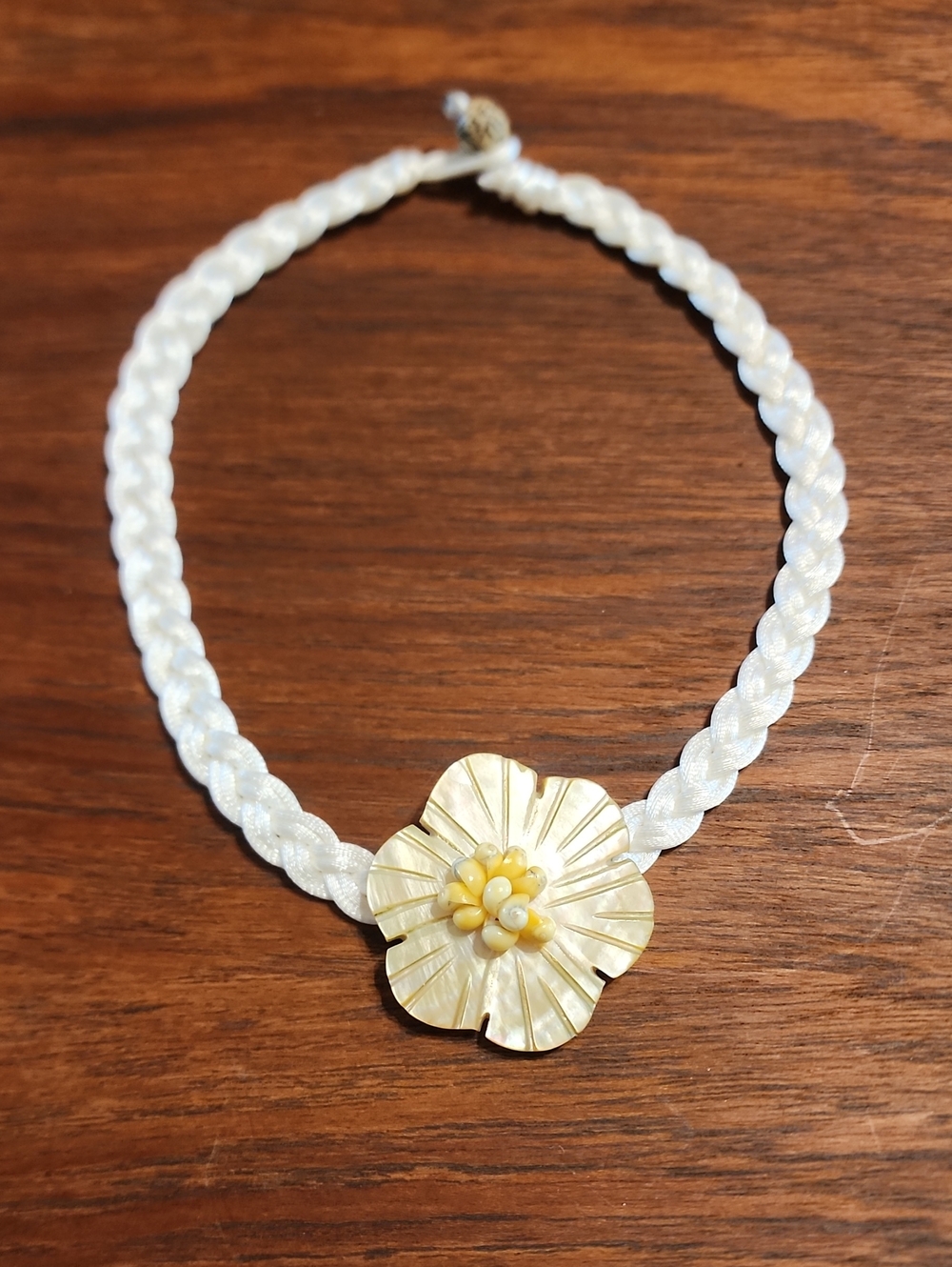 Hawaiin  Handcrafted White Braided Chocker with Cream Mother of Pearl Flower